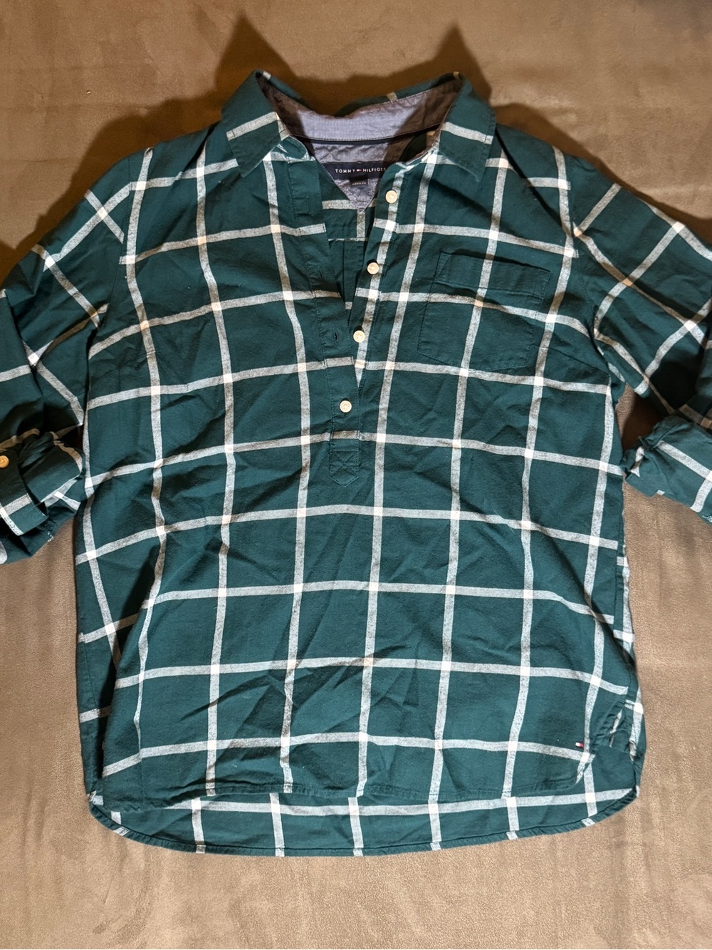 Tommy Hilfiger Women's Green plaid pullover Button-Front Shirt, size medium
